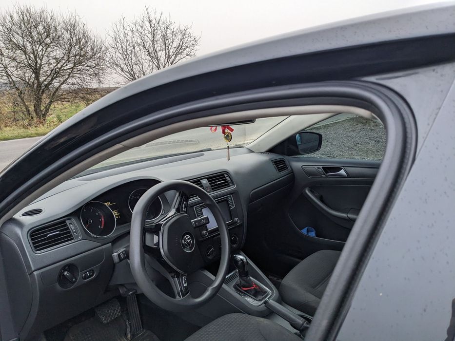 Фольцваген Джета 2016   1.4 турбо автомат Volkswagen Jetta 1.4 америка