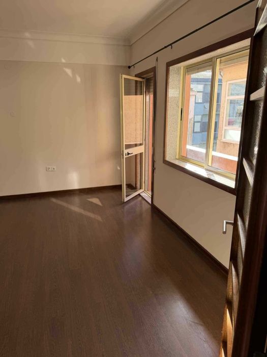 Alugo Apartamento T3 Costa Cabral