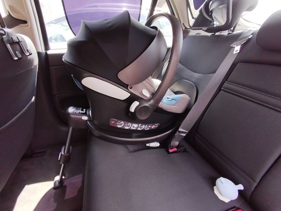 Fotelik Cybex Aton M 0-13 kg z bazą - Nosidełko