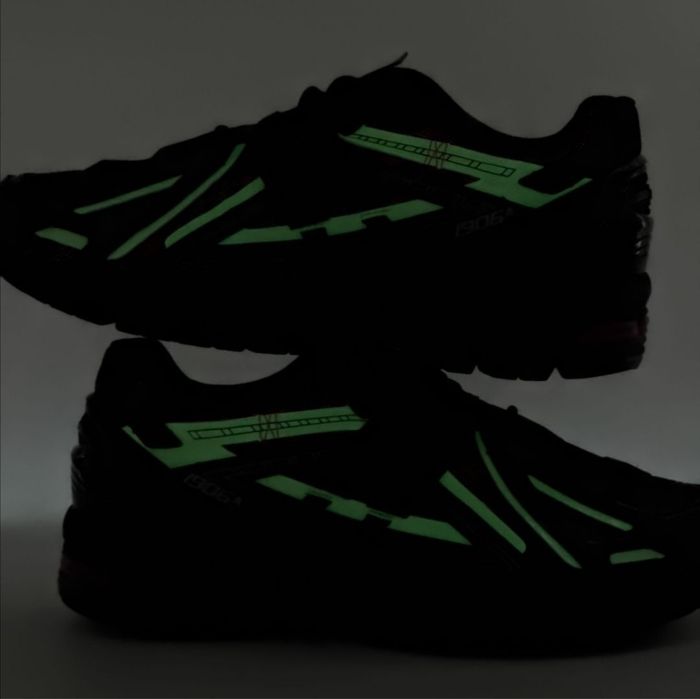 Чоловічі кросівки New Balance 1906A Dragon Berry 2025