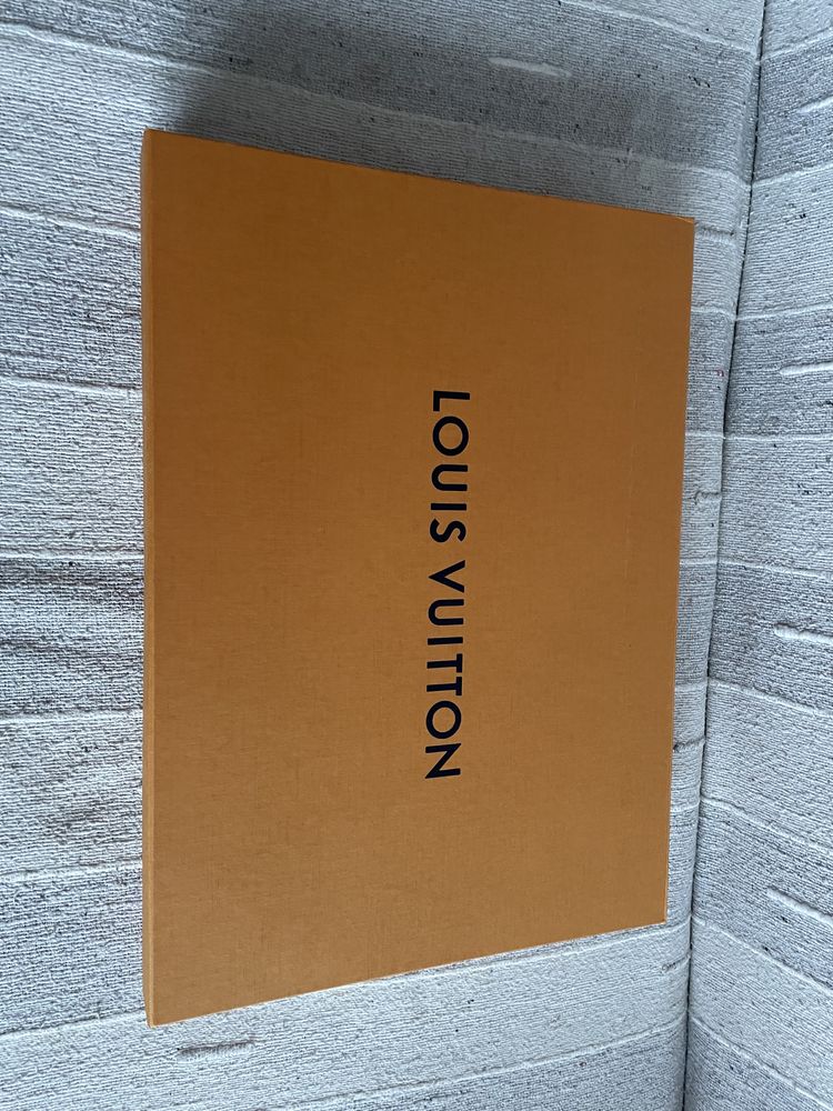 Louis Vuitton LV pudlo magnetyczne 40,5x 29cm