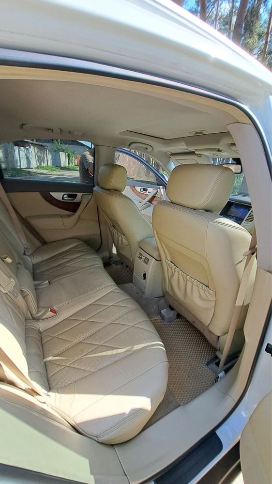 Infiniti QX70 3.7 Гбо 4 Офіційний Продам/обмін