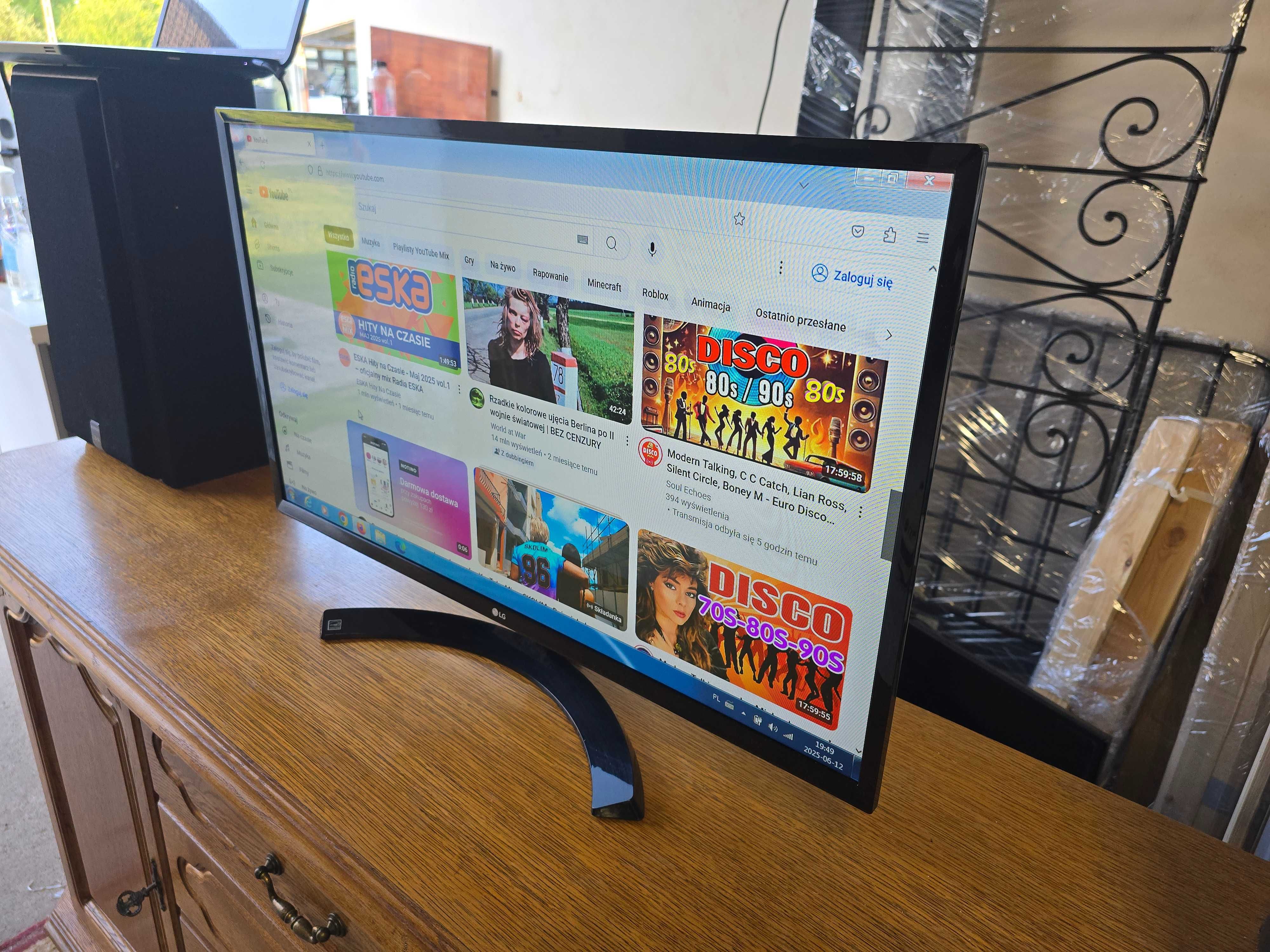 Duży monitor LG 32 cale, stan idealny jak nowy, oryginalny karton