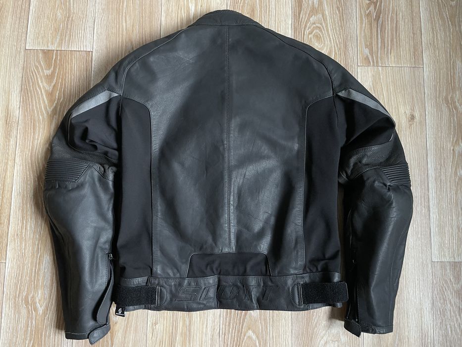 SCOTT. Класна шкіряна мотокуртка, повний комплект захисту! XL розмір