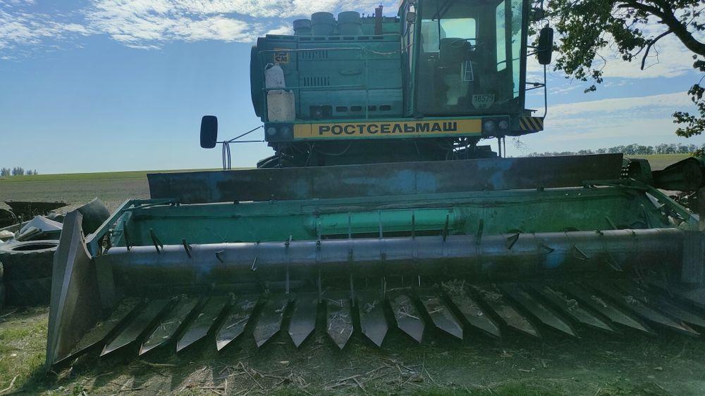 Продам комбайн Дон 1500б