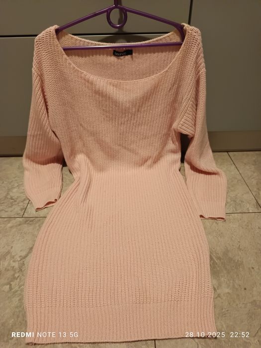 Akrylowa sukienka rozmiar 38/40