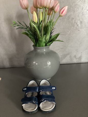 # skórzane cudeńka# 1/3Ceny# OKAZJA# śliczne sandałki# jak nowe!