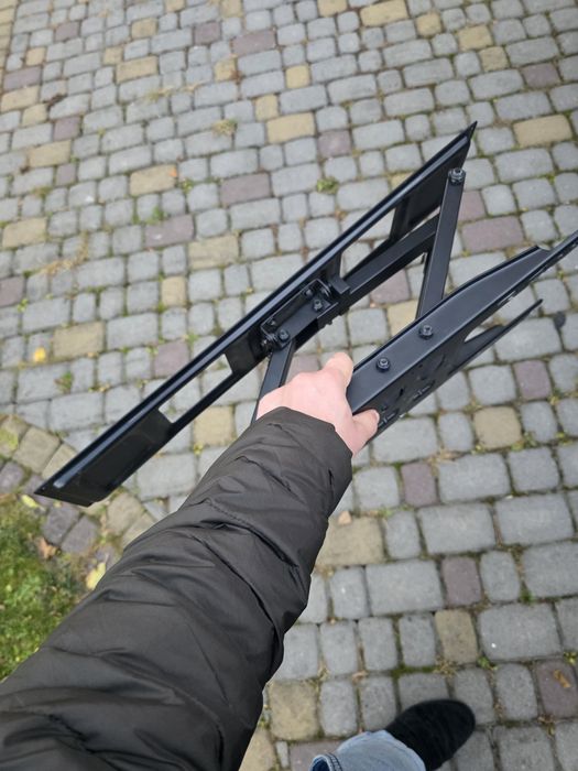 Кріплення кронштейн на стіну 3д  телевізор 65