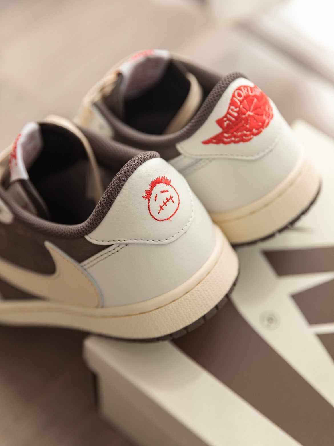 Jordan1Retro Low OG SP/Butydamskiemęskie Travis ScottReverseMocha R.42