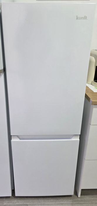 Frigorífico com congelador