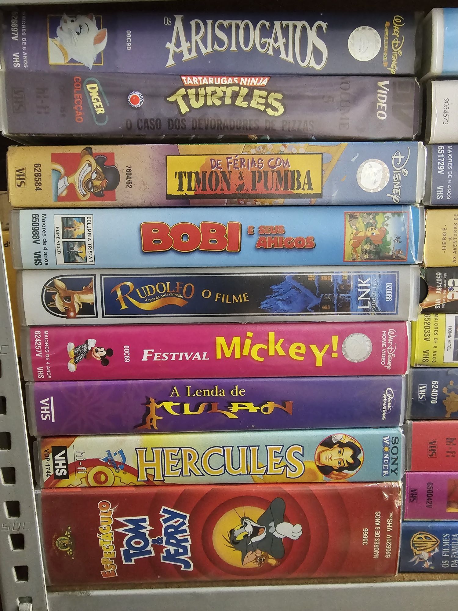 28 Cassetes VHS infantis