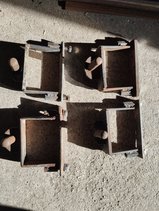 Sprzedam komplet zawiasów do bramy tymczasowej