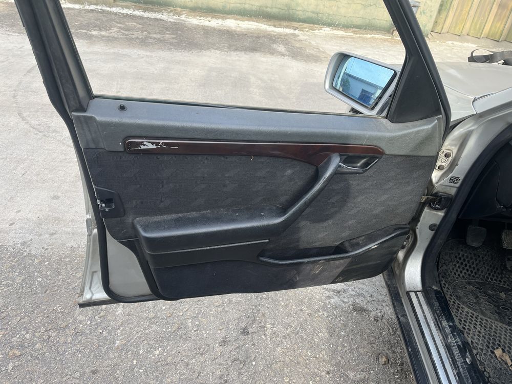 Mercedes . C . 2.2 D Ano 1996