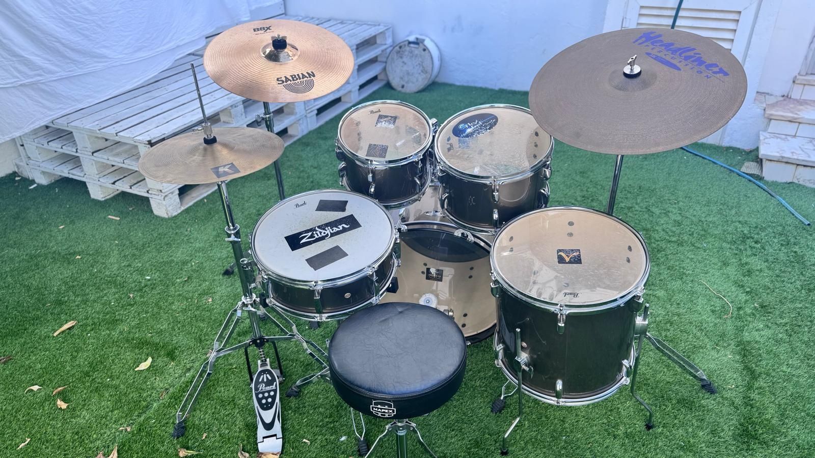 Pearl Roadshow Completa com Pratos e Banco