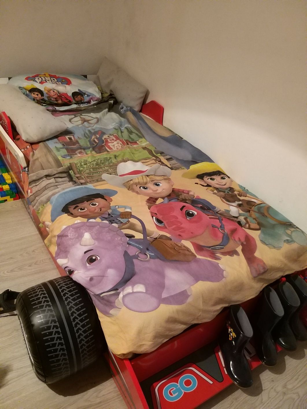 Cama carro vermelha
