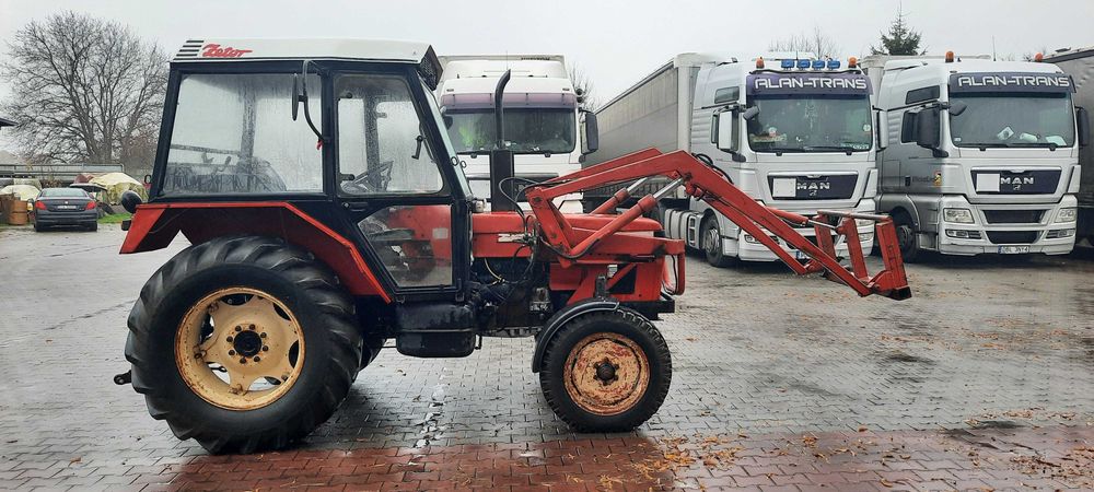 Zetor 7211 z turem rok 1988 zarejestrowany
