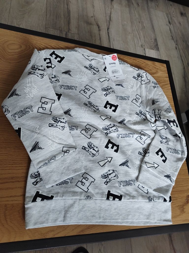 Nowa bluza z długim rękawem Sinsay rozmiar 110, z metką