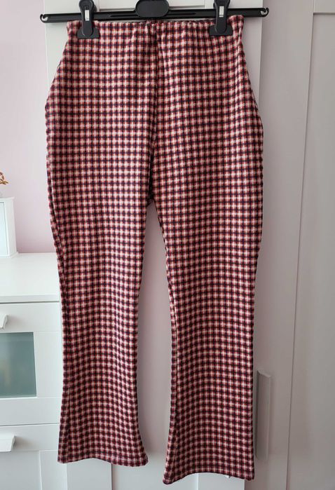 Mega spodnie cygaretki Pull & Bear kratka