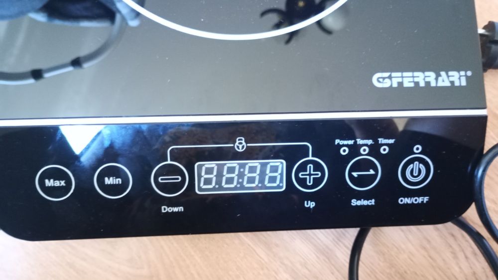 Płyta indukcyjna/ przenośna kuchenka