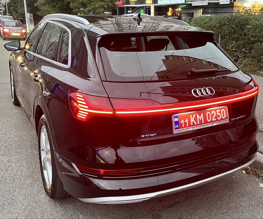 Audi E-Tron 50, 71kwh 2019