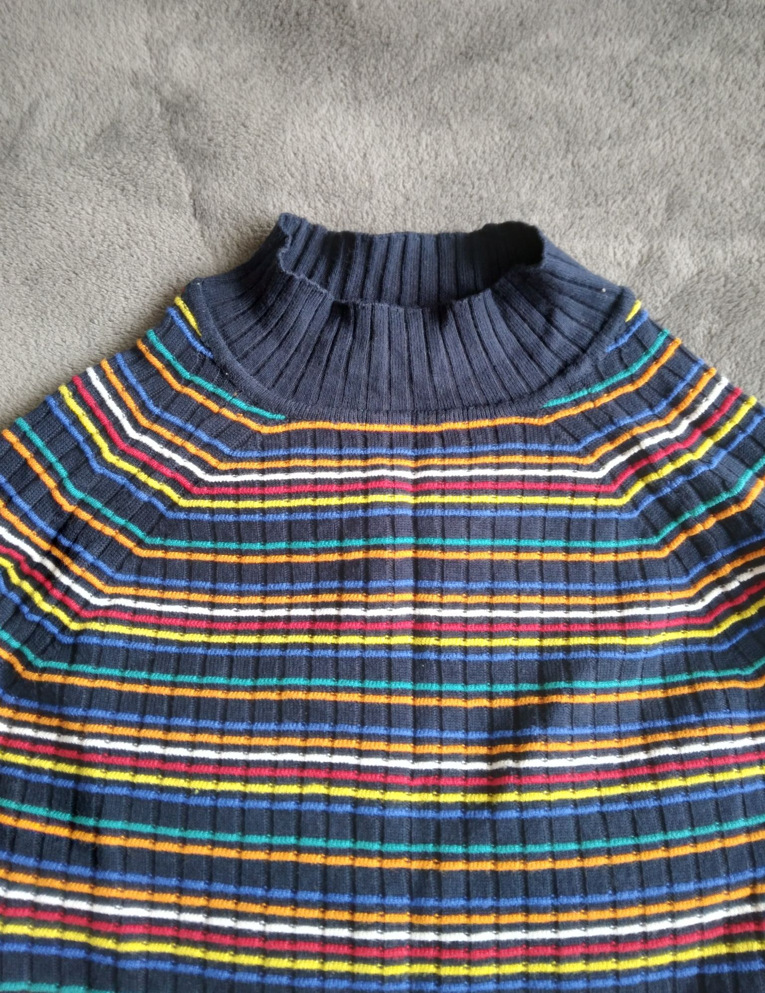 Damski dzianinowy sweter ,top o krótkim kroju Zara