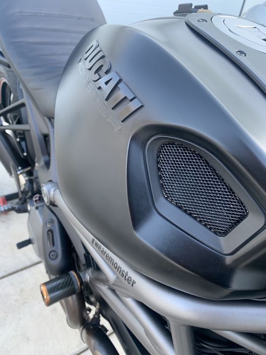 Ducati Monster 1100 EVO ABS (2012) Preto (link c/ video)