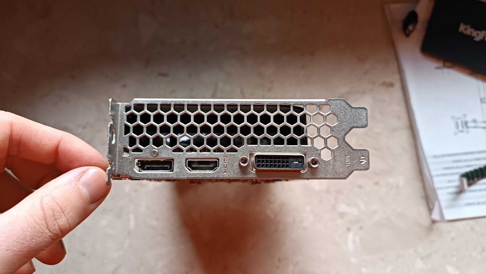 GTX 1050TI                    .