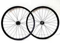 Zawodnicze Seryjne koła GEST Ultimate Przód + Tył MTB Aero 27,5'' BOX