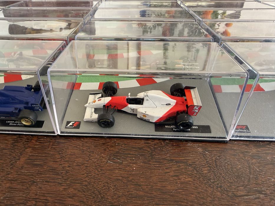Vendo Coleção 42 Carros Formúla 1