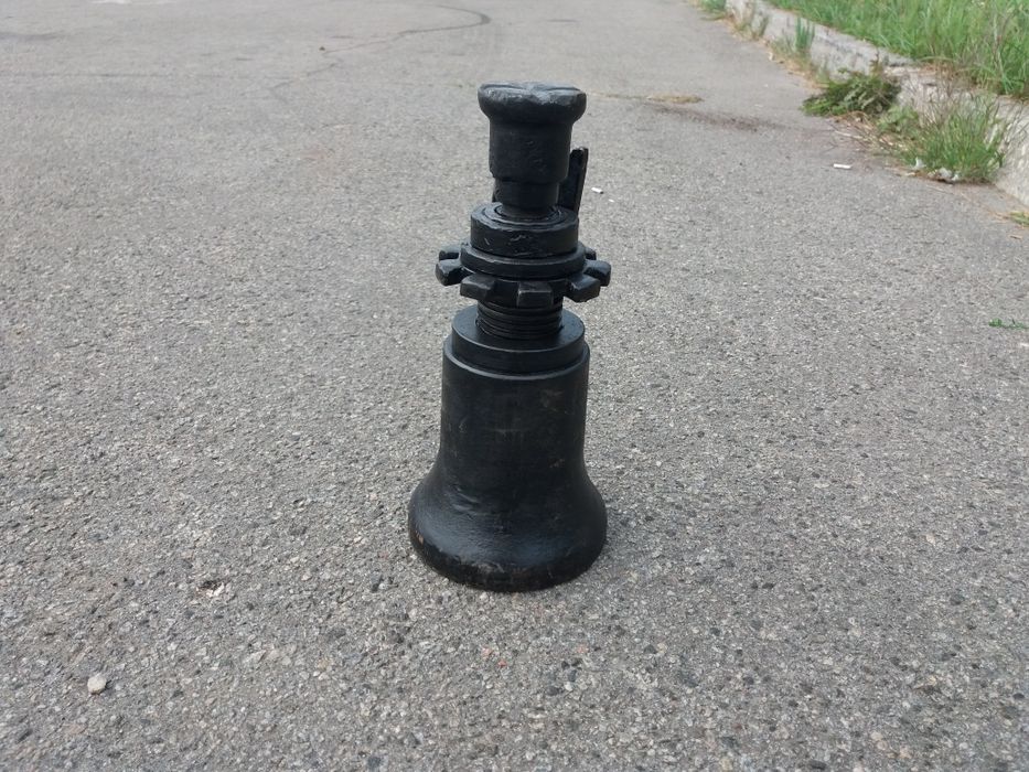 Домкрат винтовой Уаз.