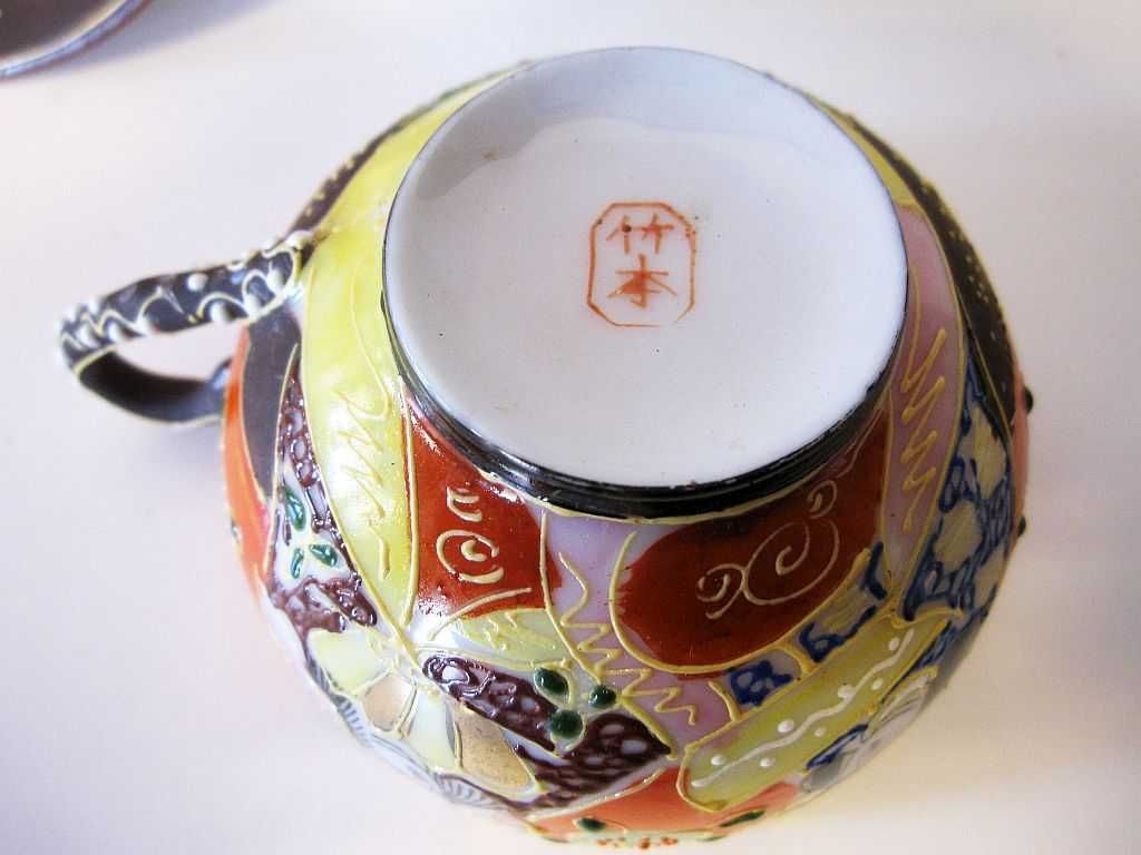 2 antigas chávenas de chá asiáticas pintadas à mão e assinadas