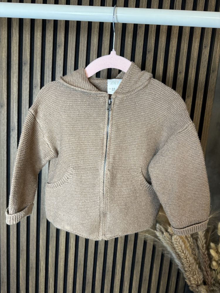 Sweter z kapturem zara 74