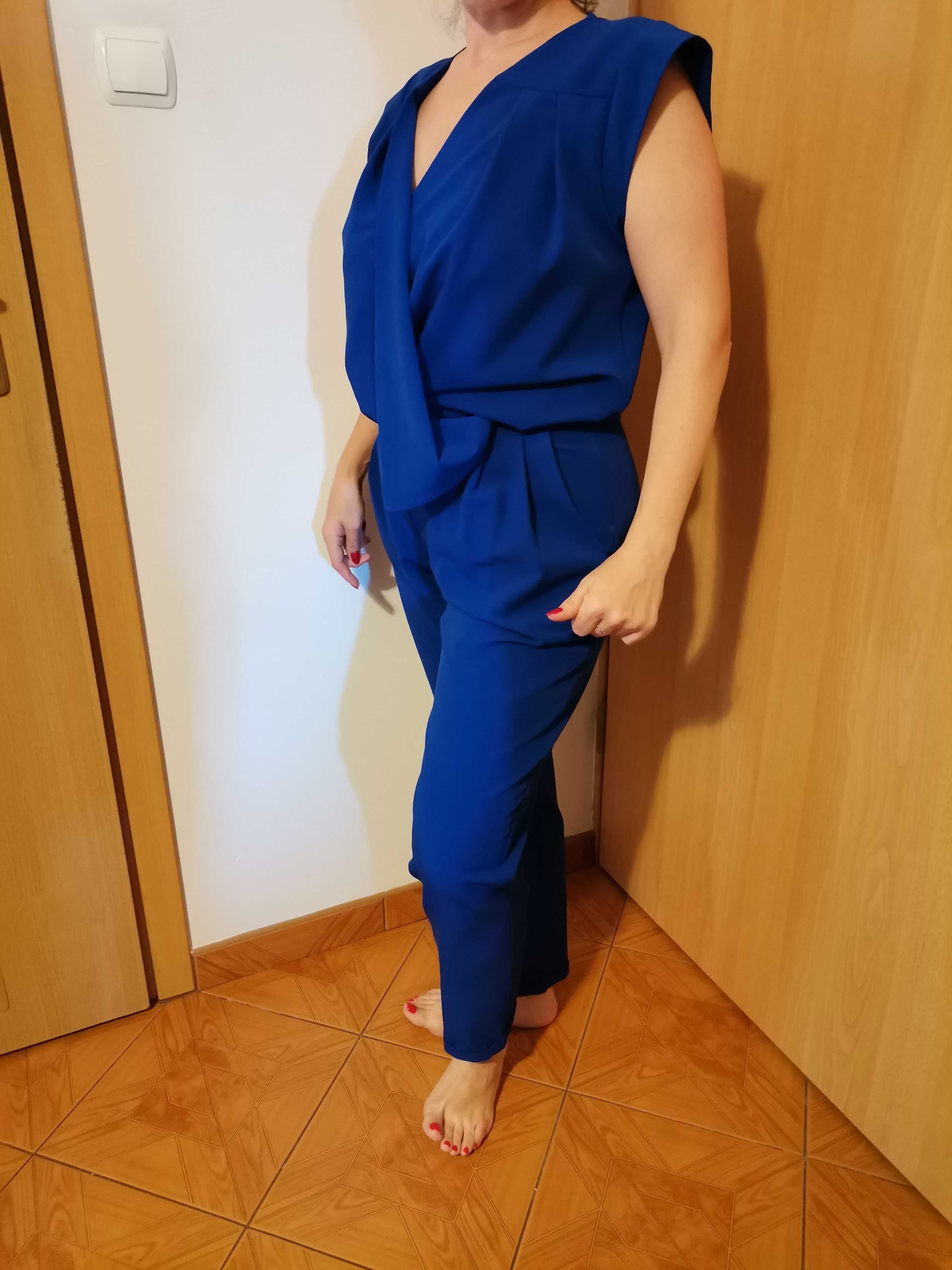 Kombinezon bez rękawów chaber niebieski r 42 XL MOE elegancki wesele