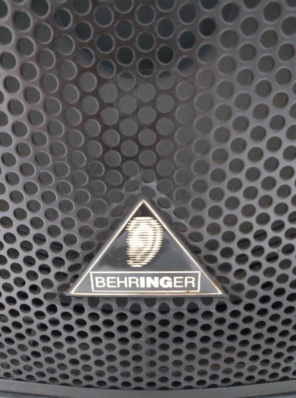 Coluna som Behringer Eurolive B1520 Pro