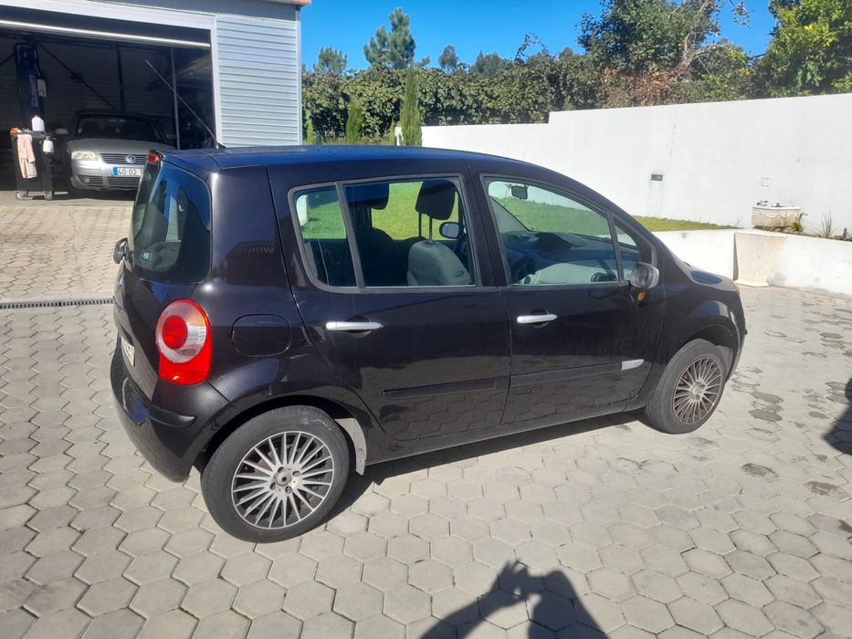 Carro usado como novo