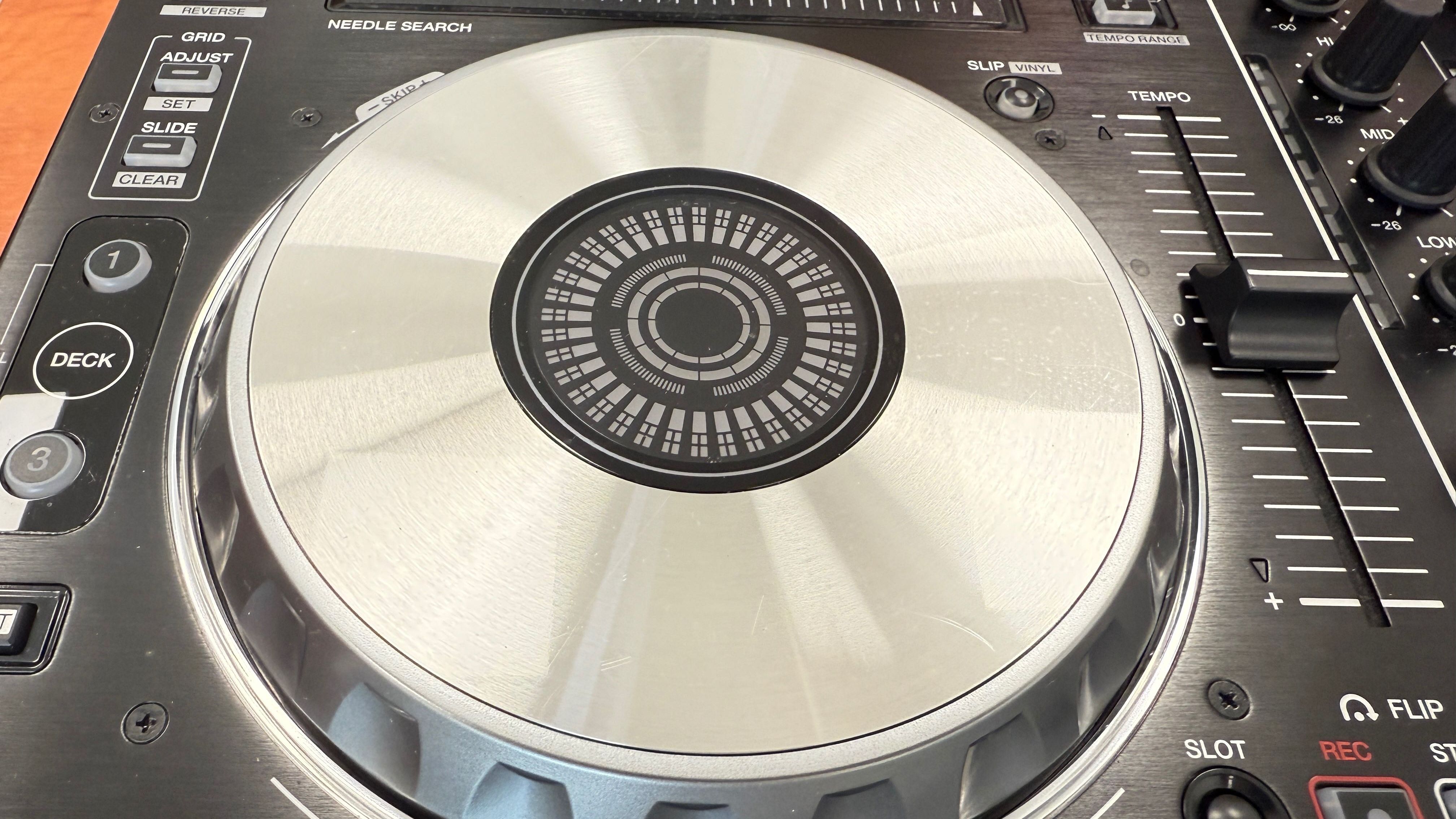 Pioneer DDJ SX2 w bardzo dobrym stanie technicznym