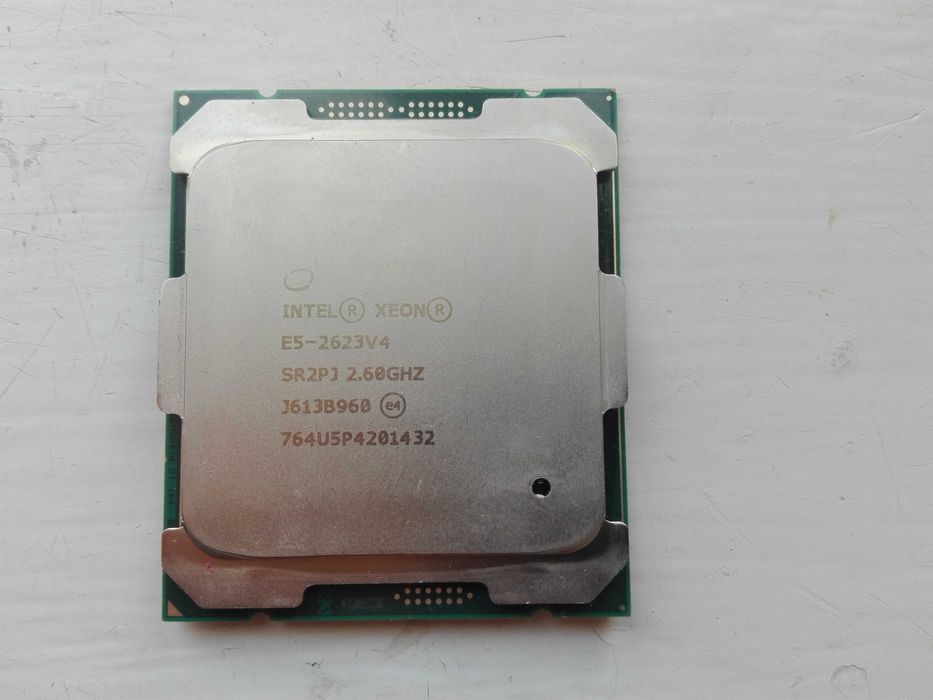 Процесор Intel Xeon E5-2623v4