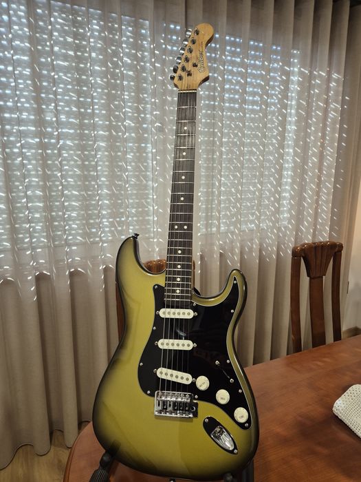 Guitarra elétrica Caliber