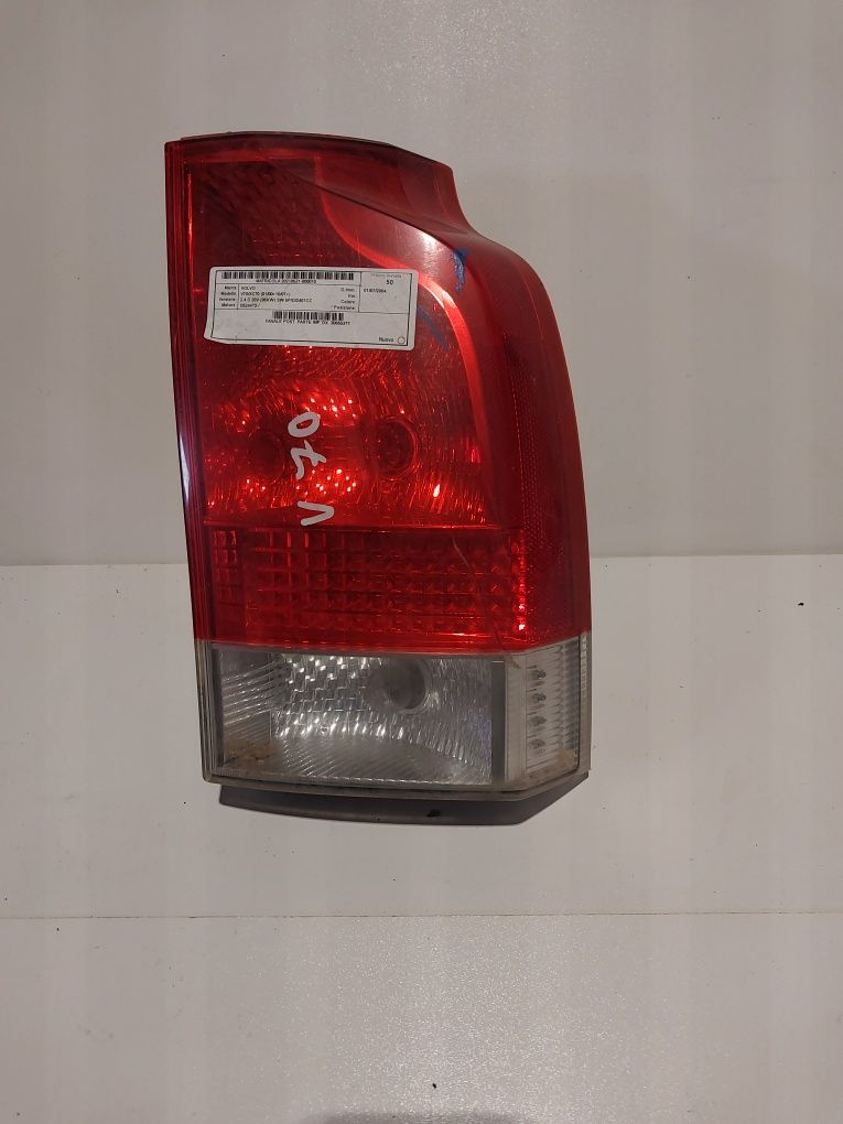 Volvo v 70 tylna prawa lampa tył prawy kombi