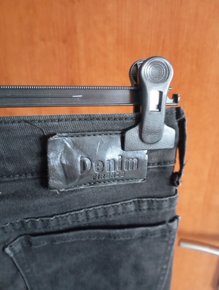 Spodnie damskie jeansy