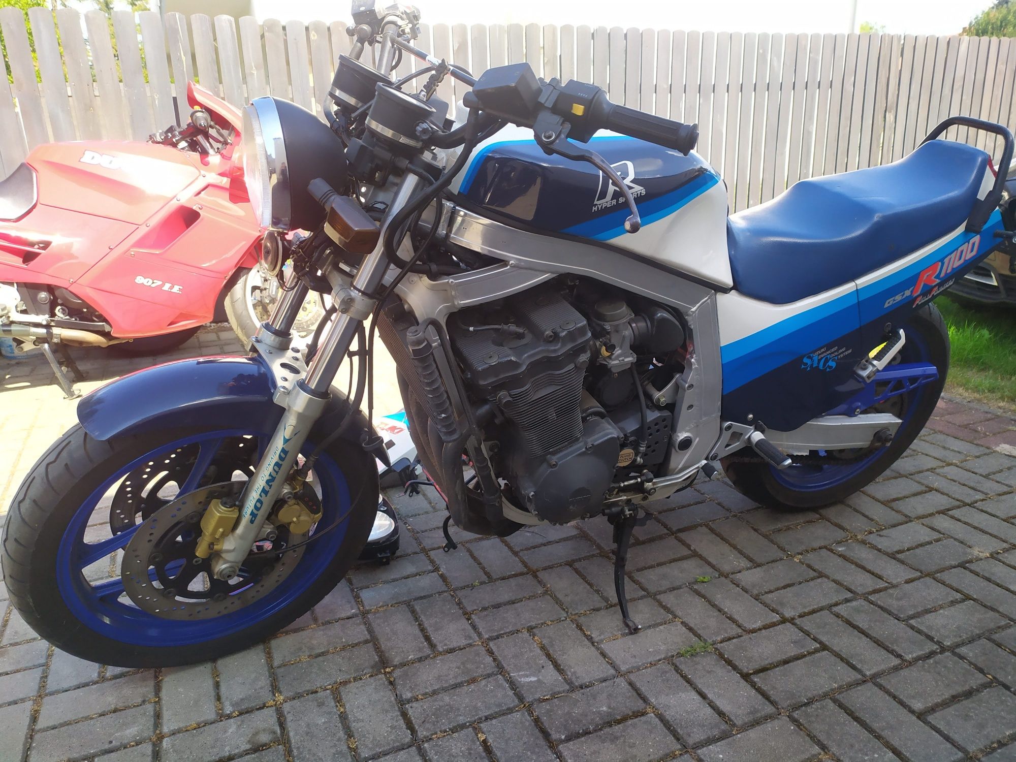 Suzuki GSXR 1100 86r olejak