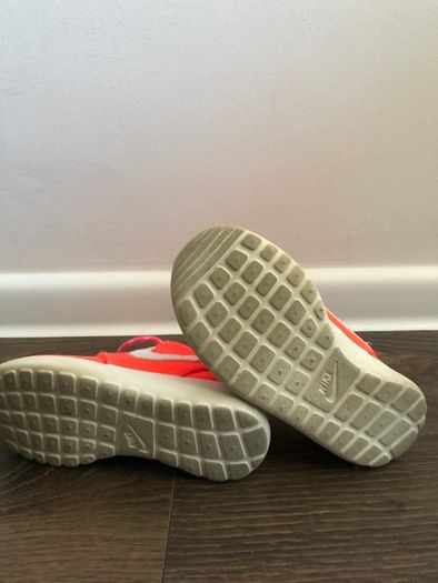 Nike Roshe rozmiar 27 różowe noeonowe