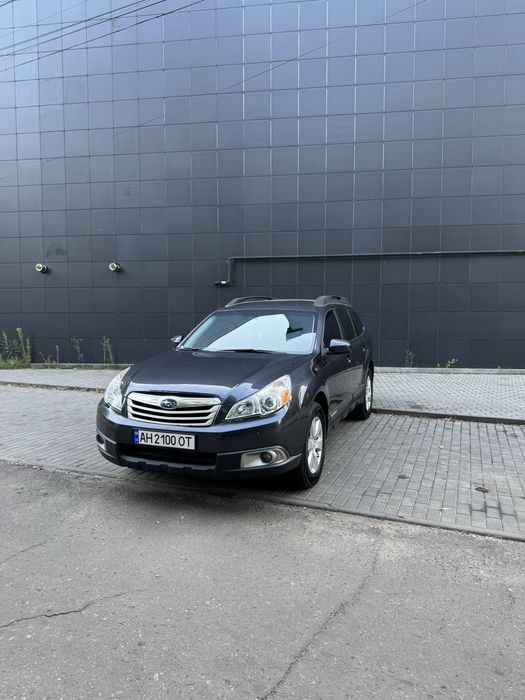 Subaru Outback 2011р 2,5газ/бензін автомат повний привід ідеальне авто