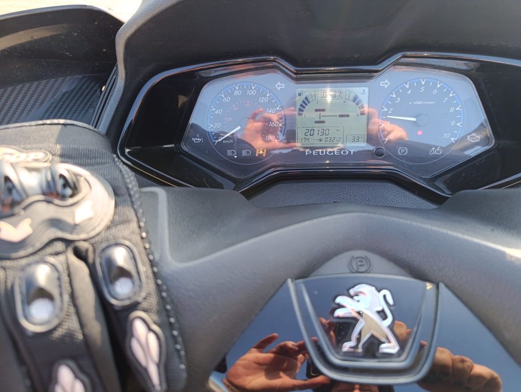 Metropolis L5E 400ccm 2014r
