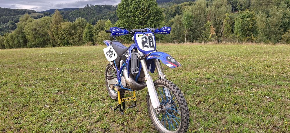 Yamaha YZ 250 Rok 2001.