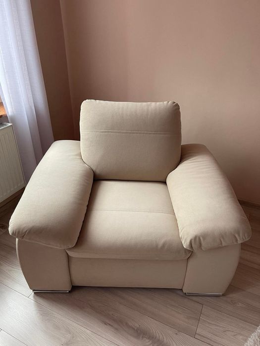 Piekny fotel jak nowy wygodny hit musthave.