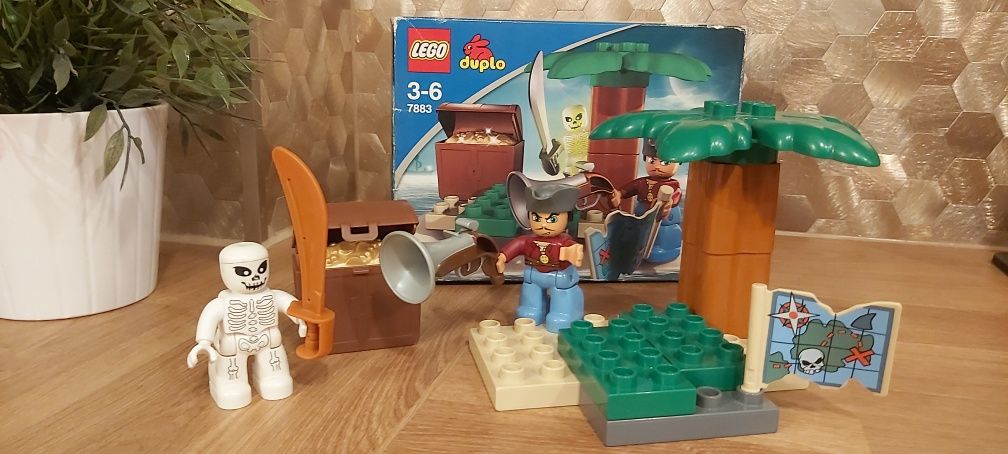 7883 Lego Duplo wyspa skarbów piraci