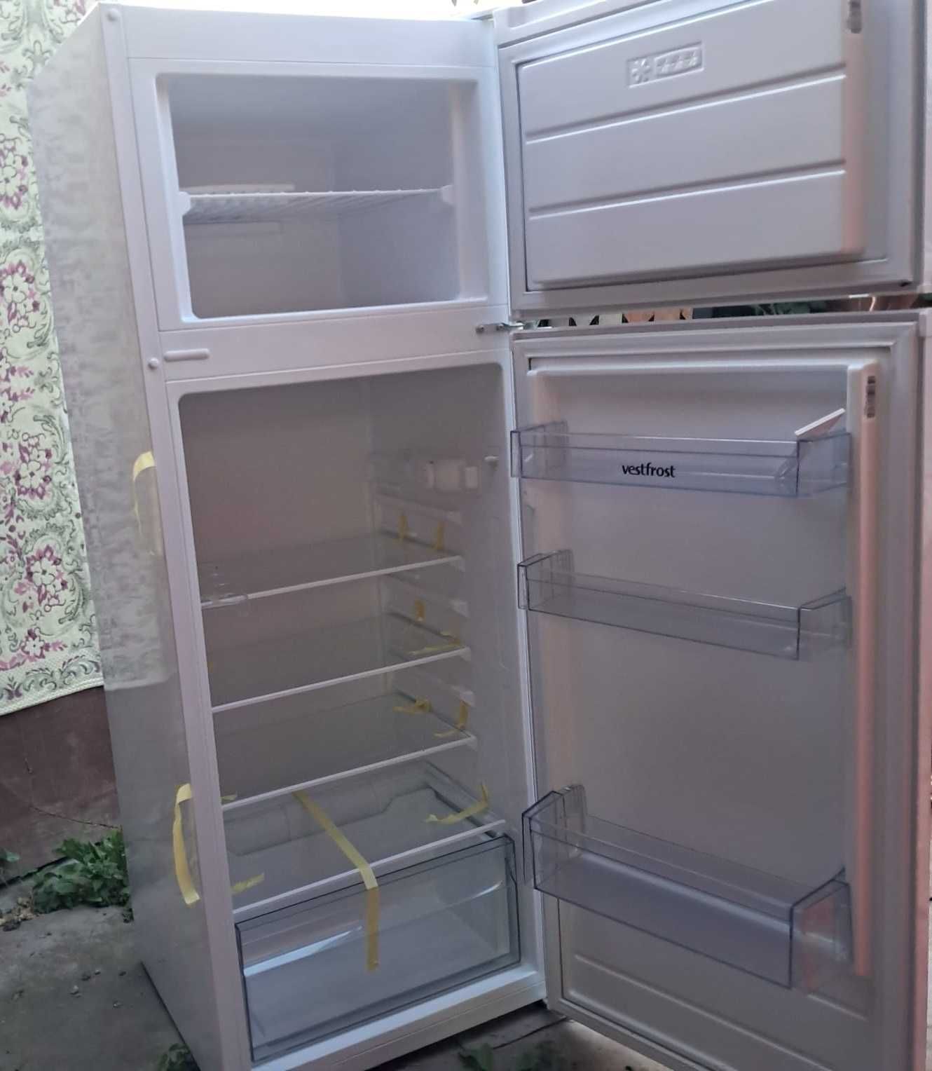 Холодильник Vestfrost
