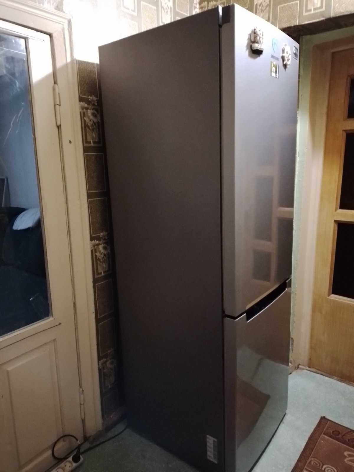 Холодильник Samsung RB31F