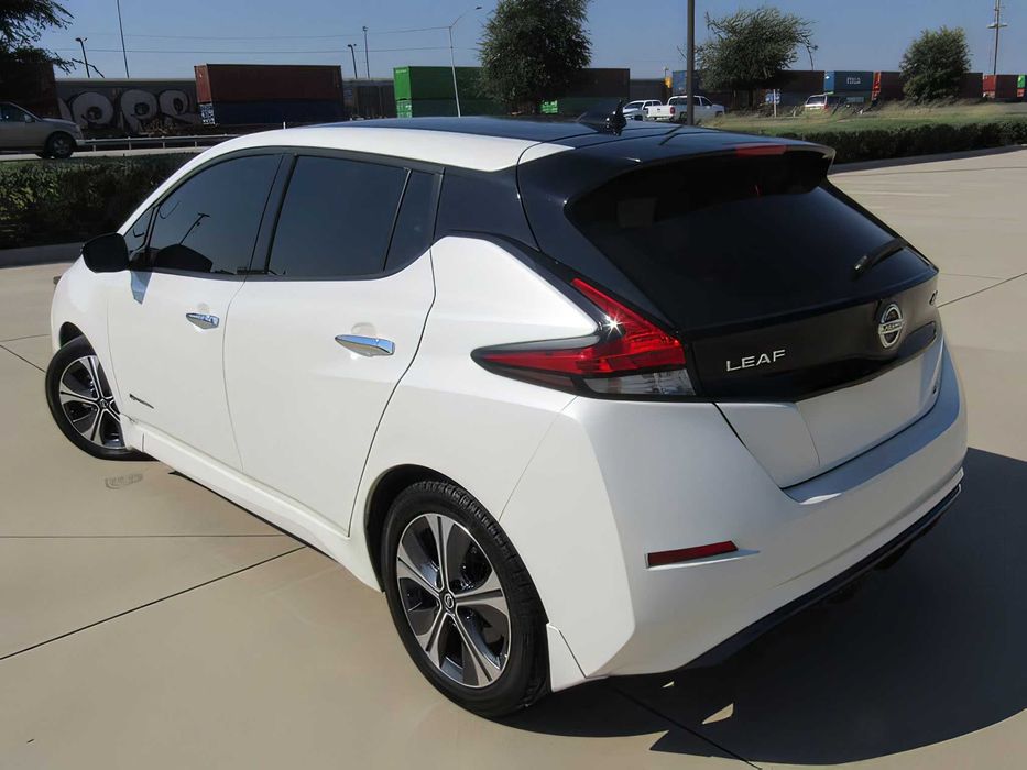Nissan LEAF      2019